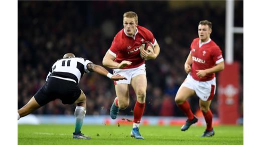 Gales venció a Barbarians en un partido muy dinámico