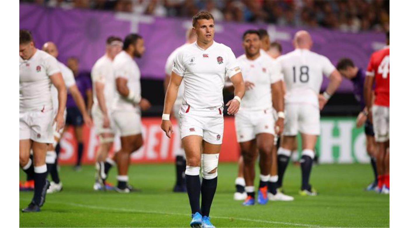 Henry Slade se queda afuera del comienzo del torneo