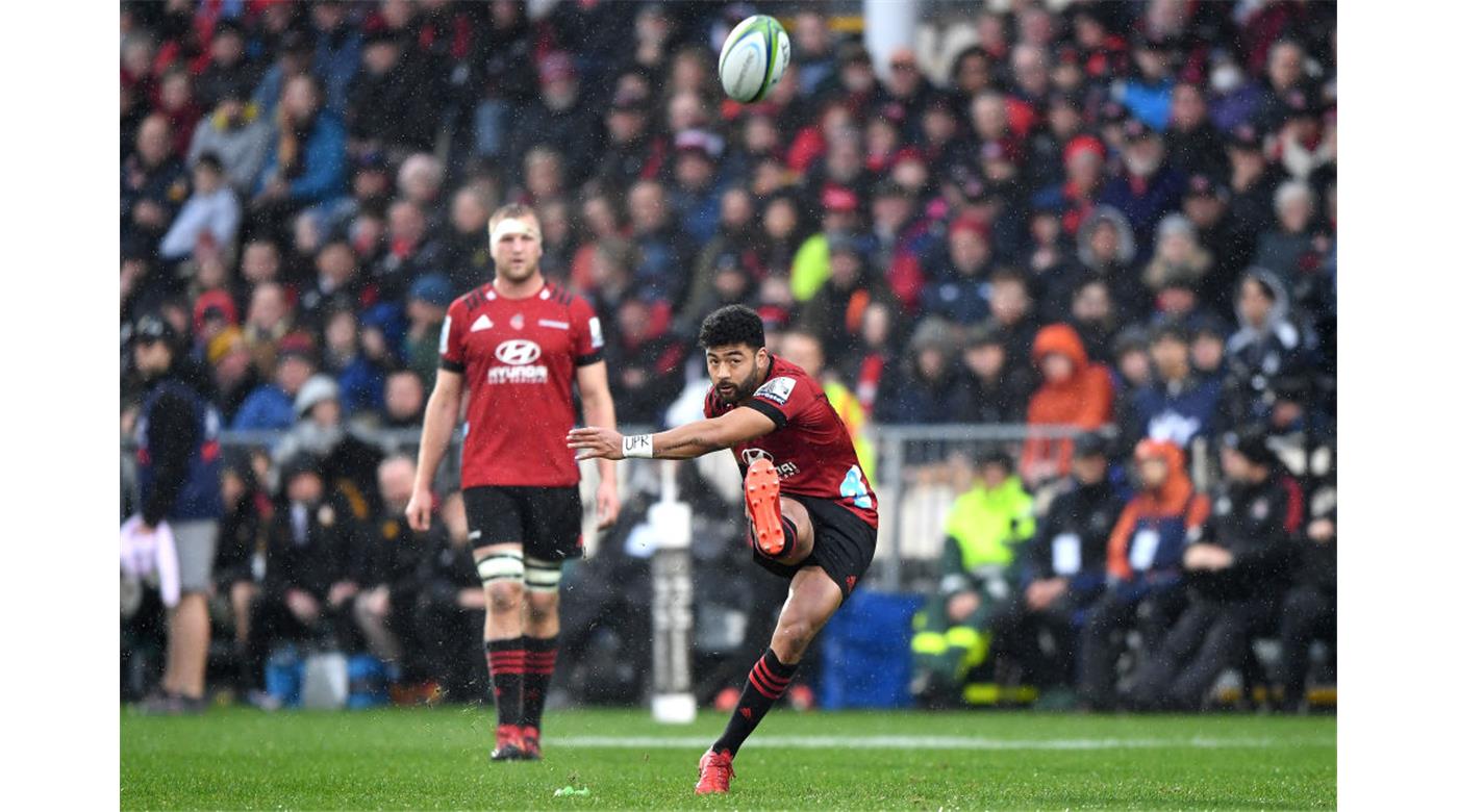 Crusaders cerró la jornada con un nuevo triunfo 