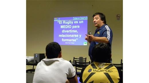 Eliseo Pérez: “La tarjeta azul lo que busca es darle visibilidad a una decisión del árbitro”