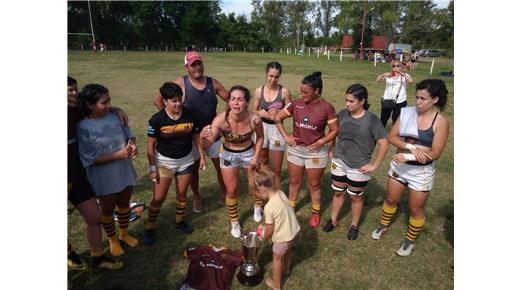 LAS CHICAS DE ATLÉTICO SAN ANDRÉS GOLEARON A PORTEÑO Y SON  CAMPEONAS DE LA ZONA DESARROLLO EN EL TEN FEMENINO 