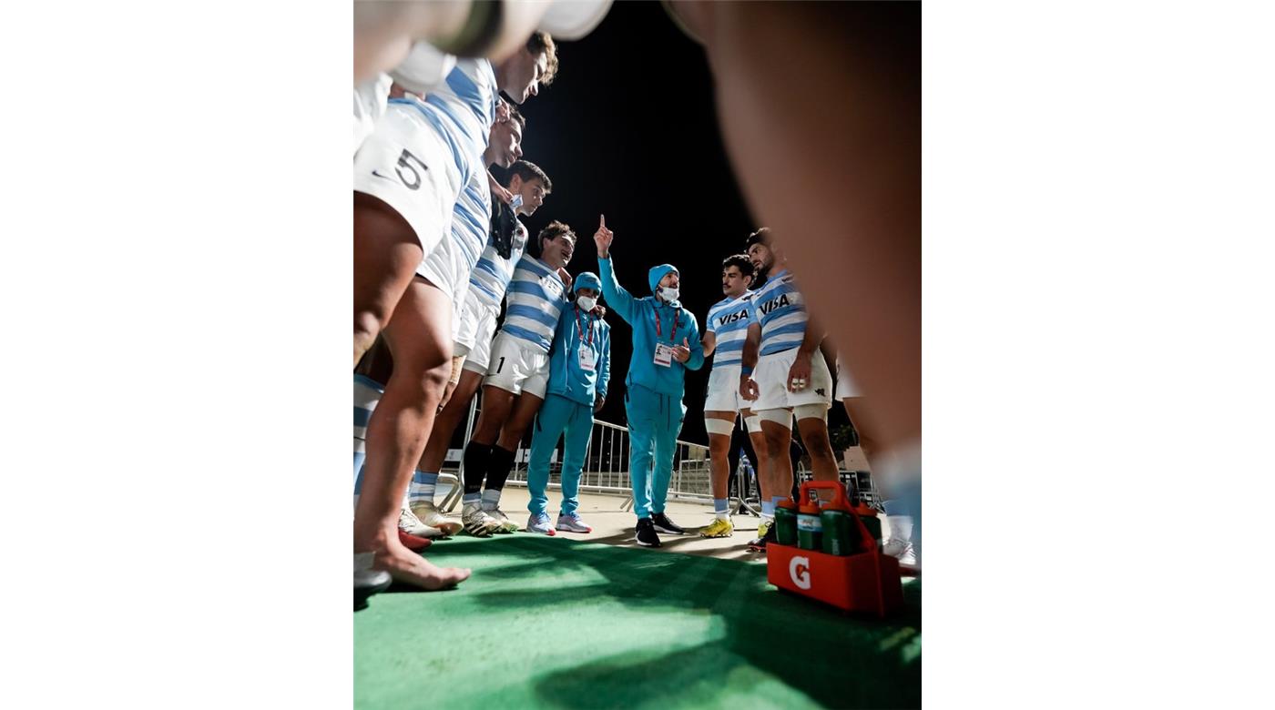 TRES DE LOS PUMAS SEVEN EN EL EQUIPO IDEAL DEL SEVEN DE SEVILLA 