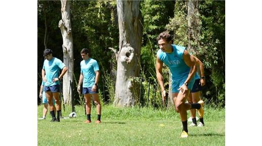 LOS PUMAS 7S SE ACERCAN A SINGAPUR