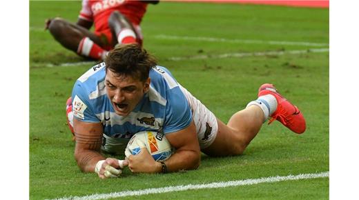 LUCIANO GONZÁLEZ RIZZONI LLEGÓ AL PODIO DE LOS TRYMAN HISTÓRICOS DE LOS PUMAS SEVEN Y HACE UN ANÁLISIS DE LA PRIMERA JORNADA EN SINGAPUR