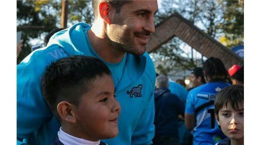 LOS PUMAS SALUDARON A SUS FANÁTICOS EN JUJUY