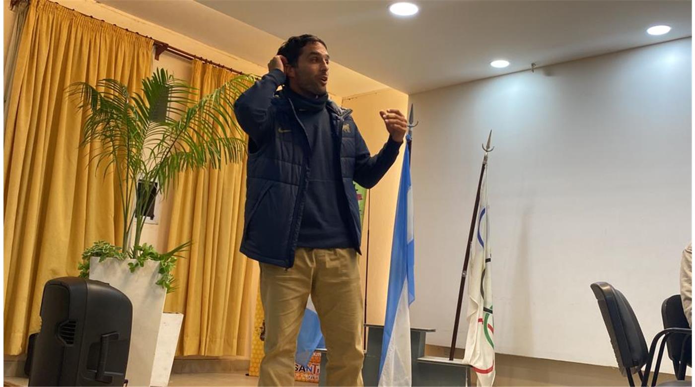 Martín Gaitán brindará una clínica en el Plumazo