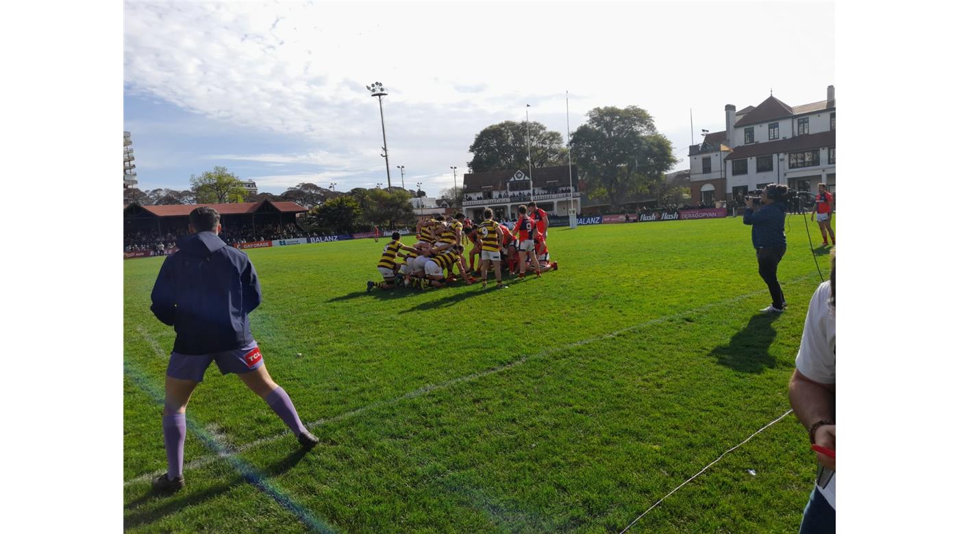 Belgrano goleó a San Luis y sigue con chances