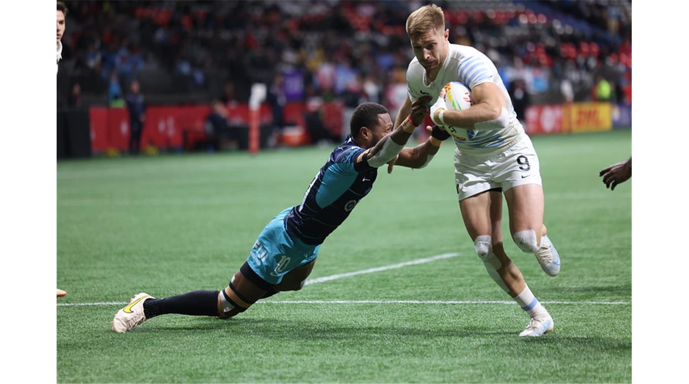 LOS PUMAS 7S LO HICIERON UNA VEZ MÁS, VENCIERON A FIJI Y SUEÑAN CON EL BICAMPEONATO  EN VANCOUVER