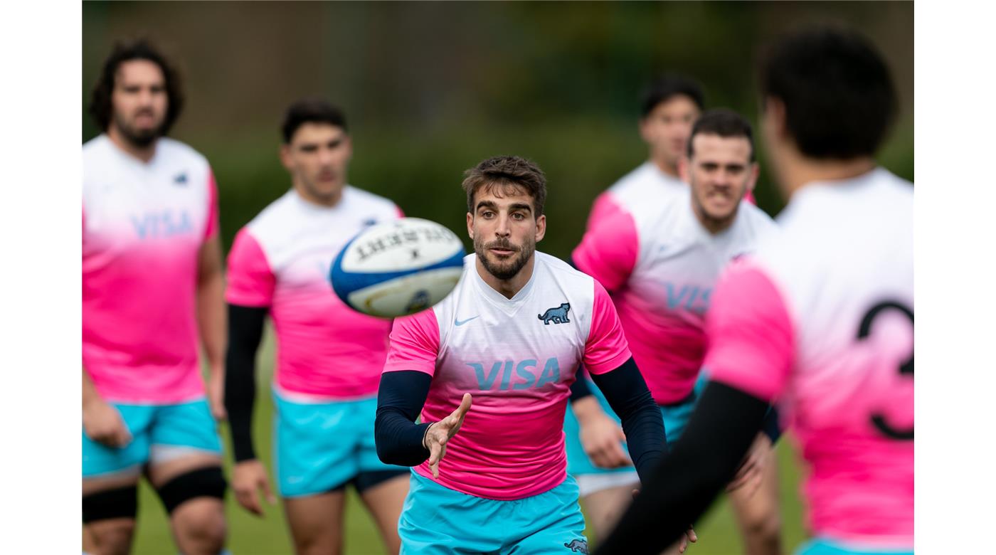 LAS IMÁGENES DEL ENTRENAMIENTO DE LOS PUMAS EN PARÍS