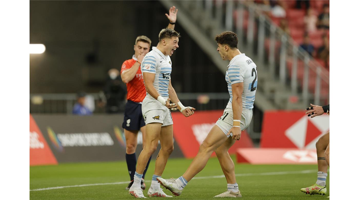 “EL RAYO” MARCOS MONETA CUMPLIÓ 100 PARTIDOS CON LOS PUMAS SEVENS Y LO FESTEJÓ CON DOS TRIES