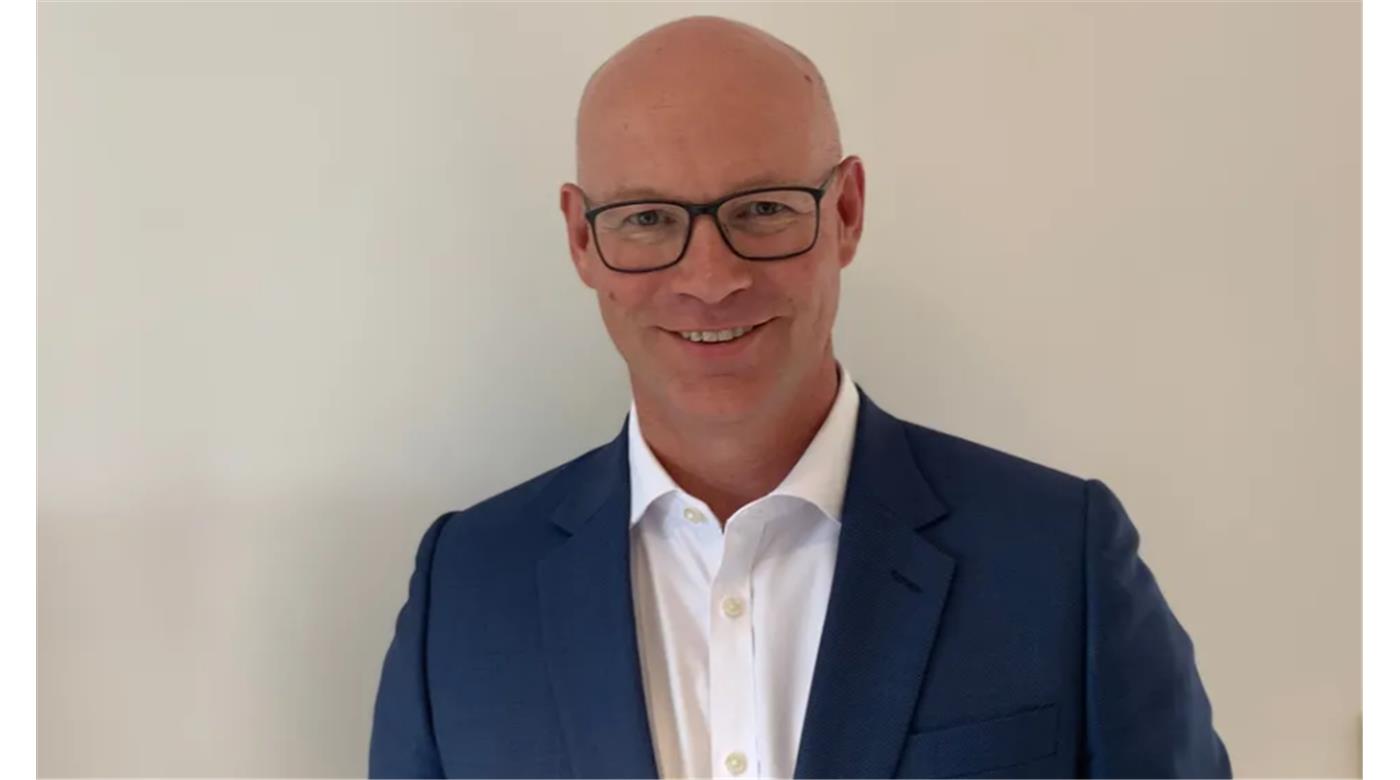 NEIL HITCHEN MANEJARÁ LA CAJA CHICA DE WORLD RUGBY 