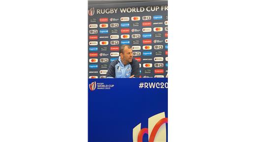Michael Cheika: "Tenemos tres medio scrums que cada semana van rotando y para este viernes elegí a Gonzalo”.