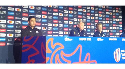 IAN FOSTER: "NO NOS EMOCIONA LA LESIÓN DE PABLO MATERA PORQUE FACUNDO ISA ES UN GRAN JUGADOR"