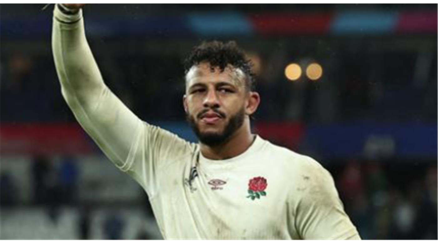 COURTNEY LAWES SE RETIRARÁ DEL SELECCIONADO