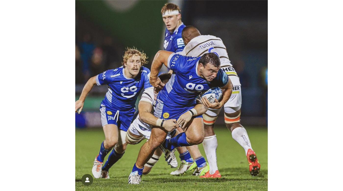 CON CREEVY COMO FIGURA Y APOYANDO UN TRY SALE SHARK VENCIÓ A GLOUCESTER 