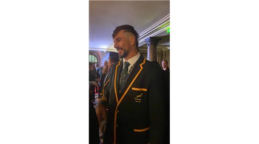 EBEN ETZEBETH FINALMENTE FUE OPERADO DE SU RODILLA