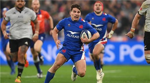 ANTOINE DUPONT: TODOS LOS OJOS DEPOSITADOS EN ÉL