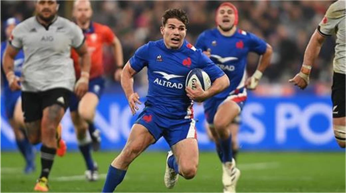 ANTOINE DUPONT: TODOS LOS OJOS DEPOSITADOS EN ÉL