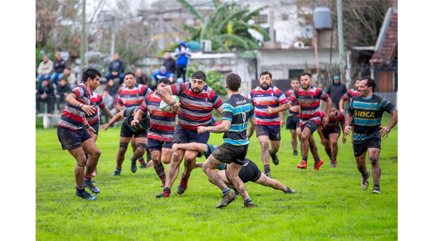 LOS CEDROS GANÓ Y CONTINÚA EN LA PELEA POR SUBIRSE AL PODIO