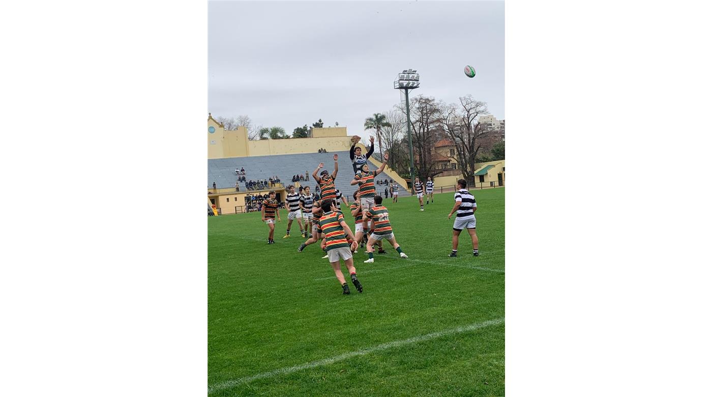 JUVENILES:  EN LA M19 EL CASI SUPERÓ A LOMAS ATHLETIC Y COMPARTE LA PUNTA CON SAN LUIS