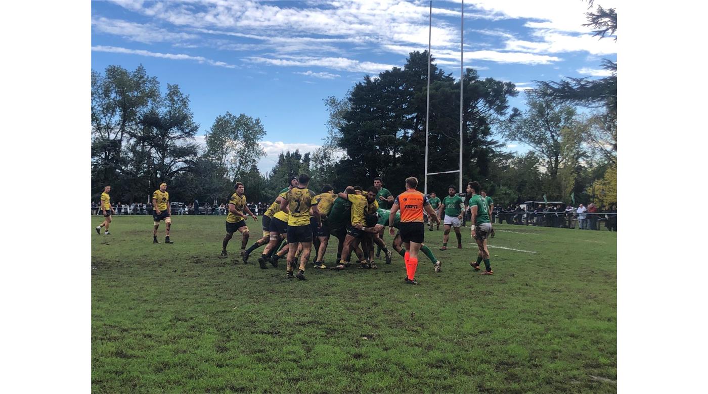 LA PLATA VENCIÓ A HURLING CON BONUS Y SE ACERCÓ AL PUNTERO 