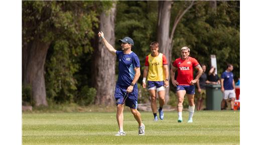 GÓMEZ CORA: " AHORA BUSCAMOS JUGADORES AL FINAL DE LA TEMPORADA"