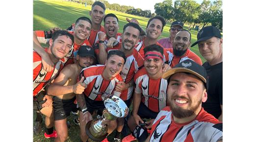 OLD BANKERS CERRÓ UN AÑO IDEAL: SE QUEDÓ CON LA COPA DE ORO DEL SEVEN DE SU CATEGORÍA DE LA URBA 