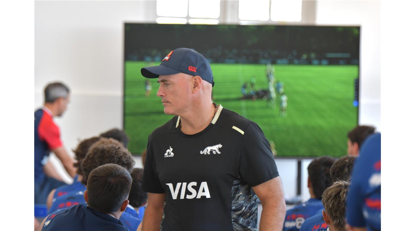 FELIPE CONTEPOMI ENTRENÓ A CAPIBARAS EN EL HIPÓDROMO DE ROSARIO
