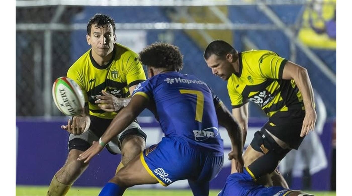PEÑAROL LE GANÓ CON AUTORIDAD A COBRAS EN BRASIL