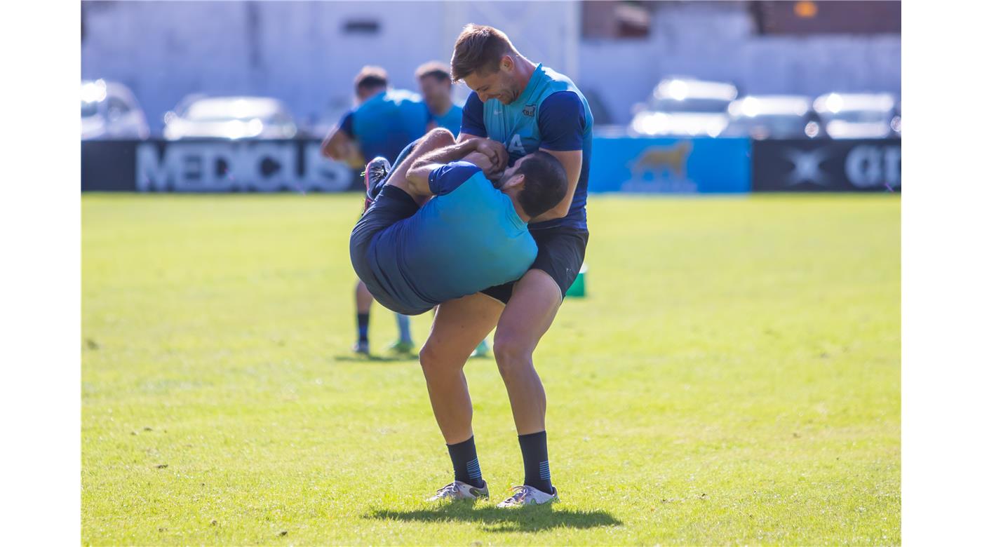 EL ALBUM DE FOTOS DE LOS PUMAS SEVEN ANTES DE VIAJAR A EUROPA