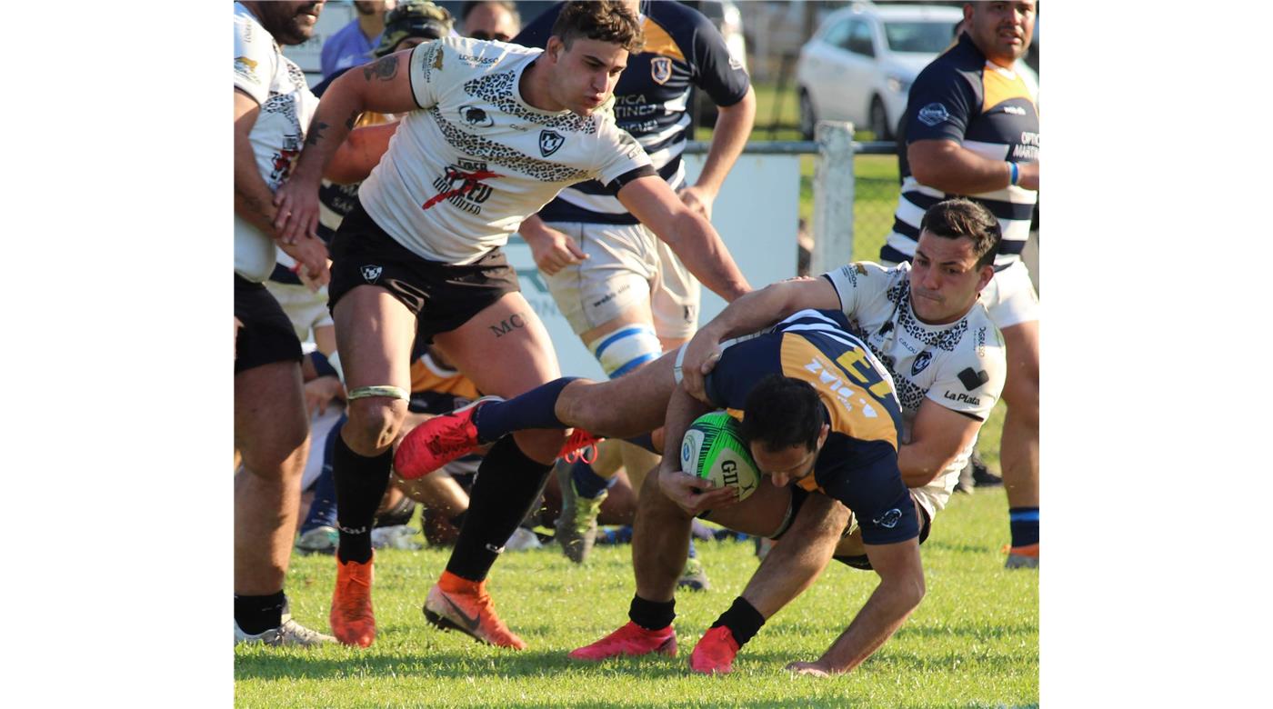 UNIVERSITARIO DE LA PLATA LE GANÓ A VICENTINOS COMO LOCAL Y PELEA POR LA TERCERA UBICACIÓN