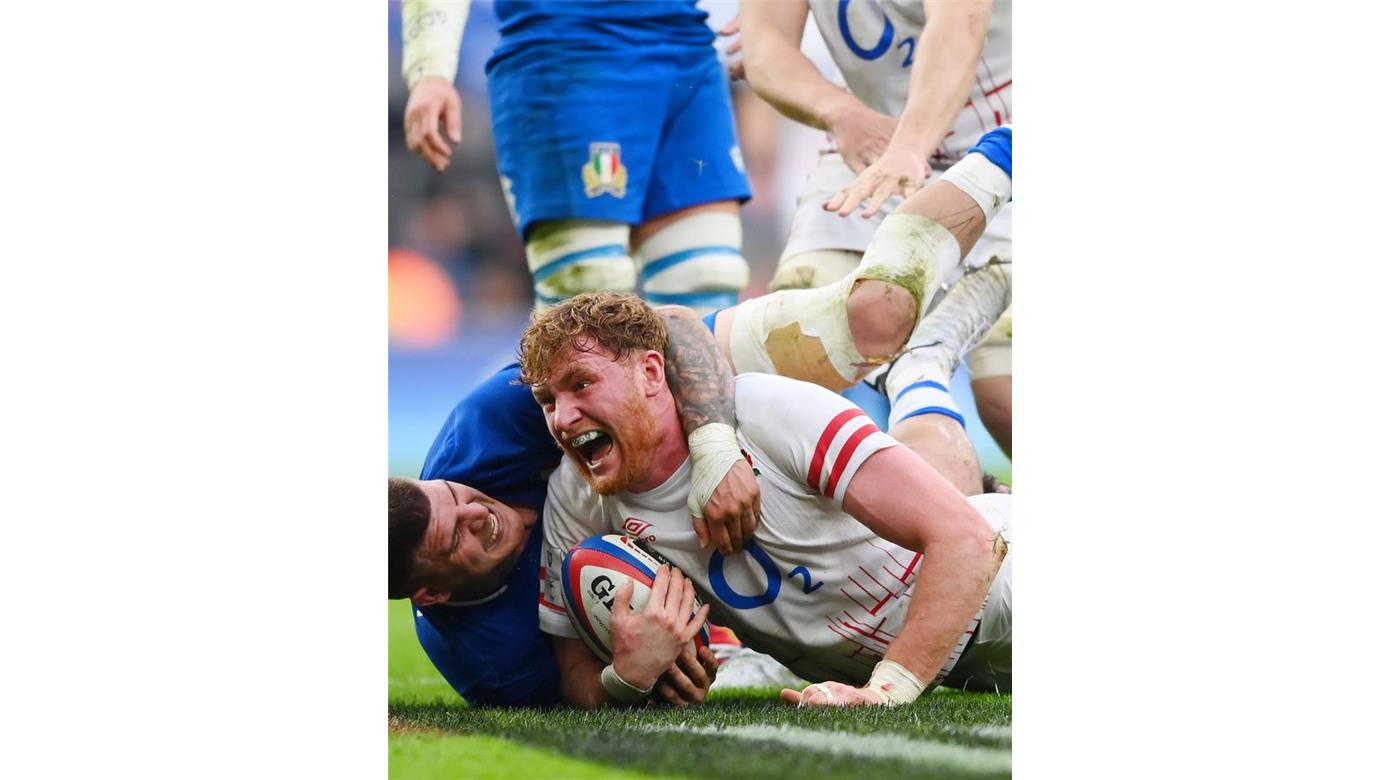 INGLATERRA, Y UN TRIUNFO ANTE ITALIA PARA ENDEREZAR EL RUMBO