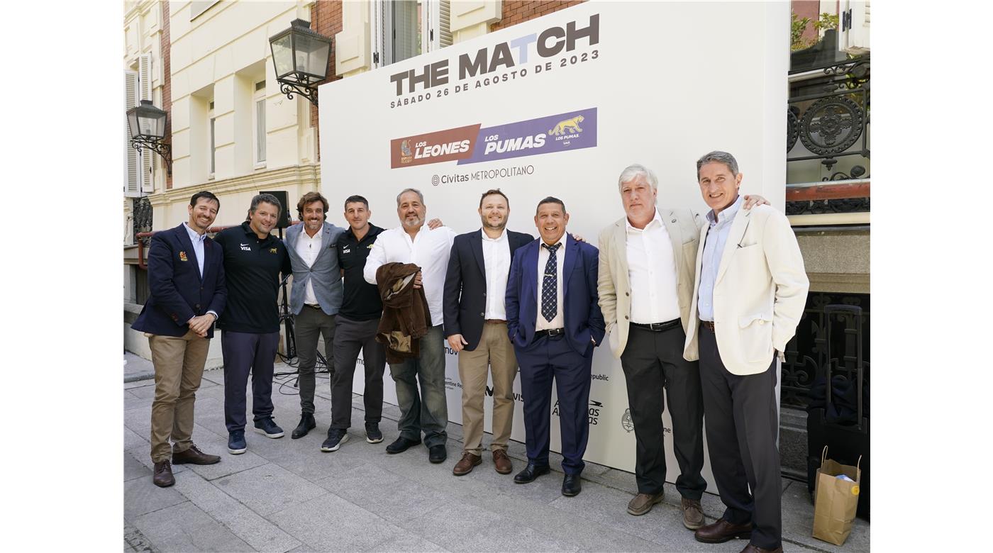 LAS MEJORES IMÁGENES DE LA PRESENTACIÓN DEL PARTIDO ENTRE  LOS LEONES  Y LOS PUMAS