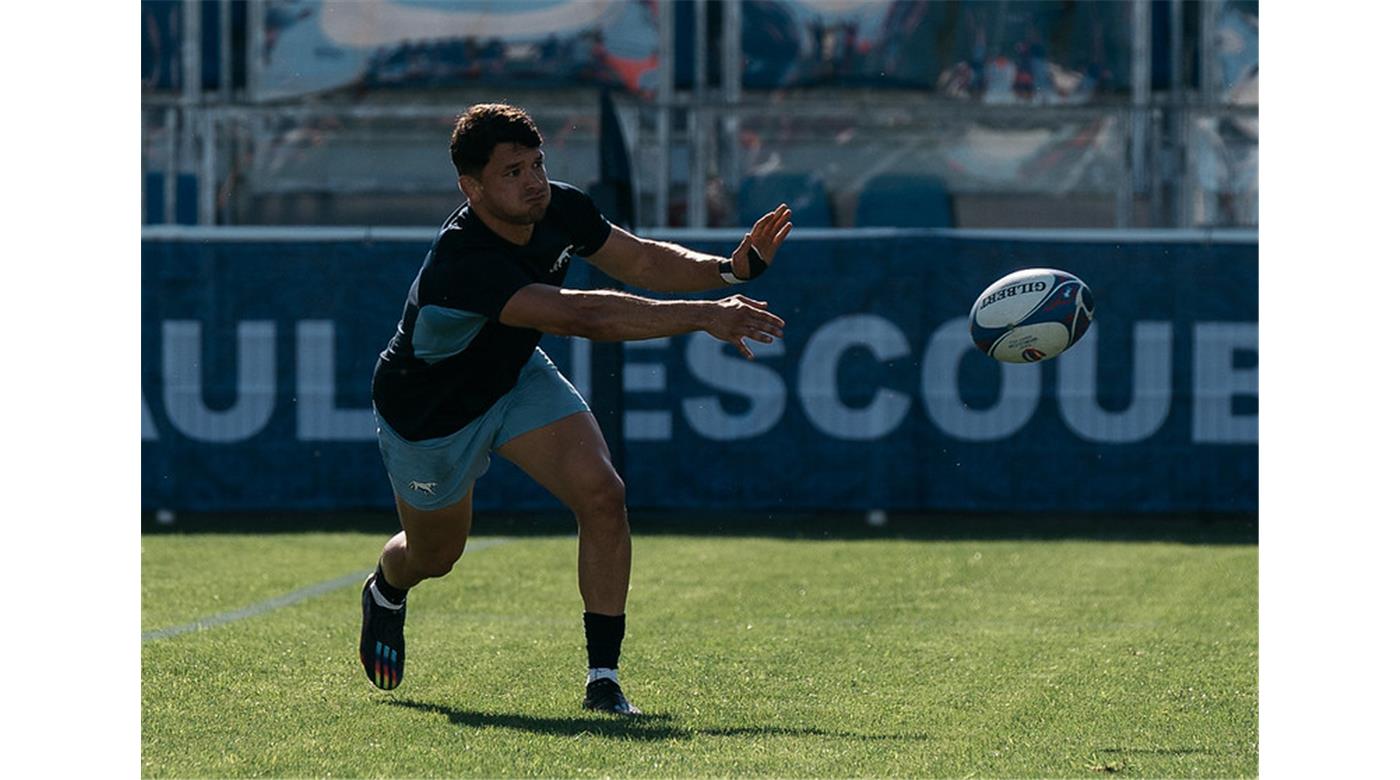Nicolás Sánchez y Lautaro Bazán Vélez seleccionados para medirse ante los Barbarians