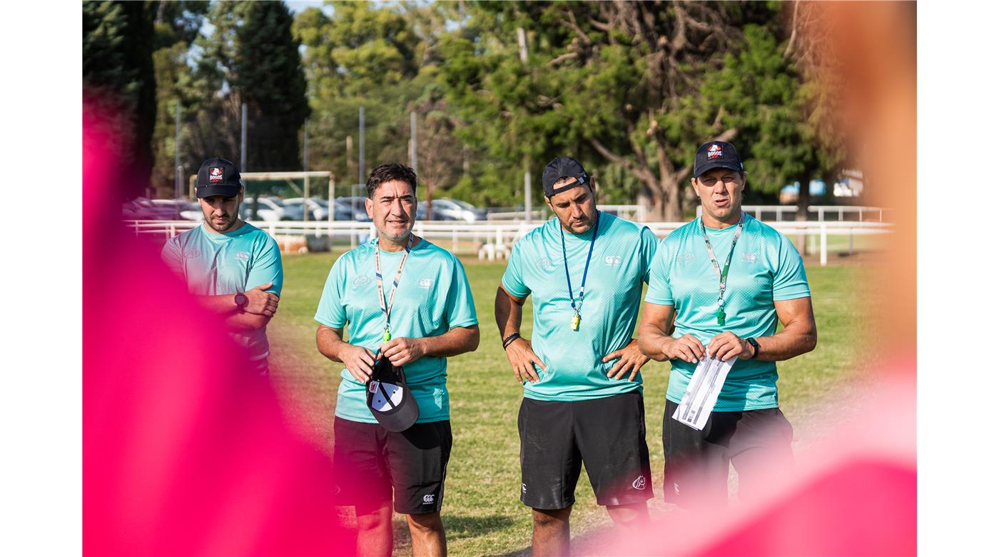 DOGOS XV SE ENTRENÓ EN EL JOCKEY CLUB DE CÓRDOBA Y COMENZÓ LA SEMANA CON UNA INTENSA PUESTA A PUNTO