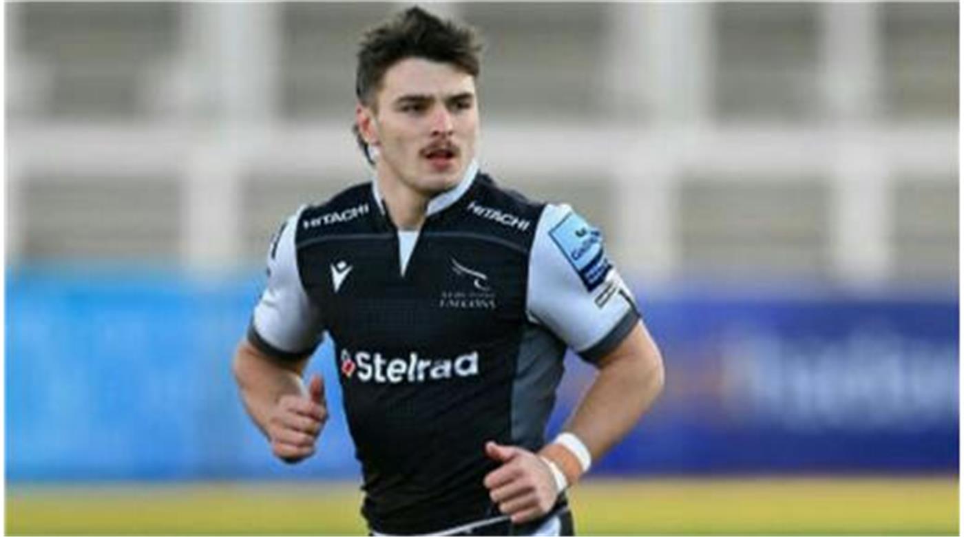 NEWCASTLE FALCONS LE AGRADECIÓ A MATEO CARRERAS Y BAYONNE LO PRESENTÓ 