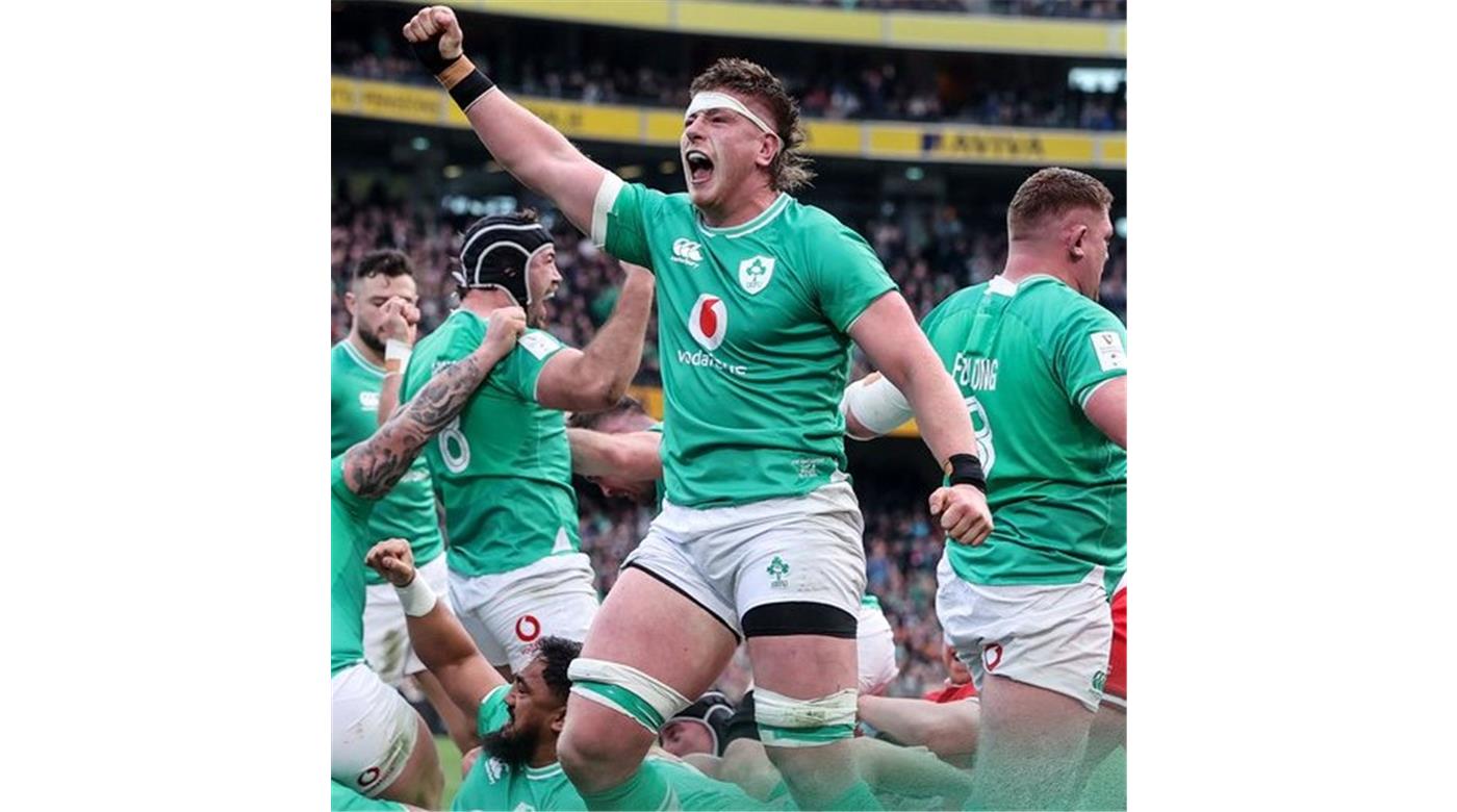 IRLANDA VENCIÓ A GALES Y VA POR EL BICAMPEONATO