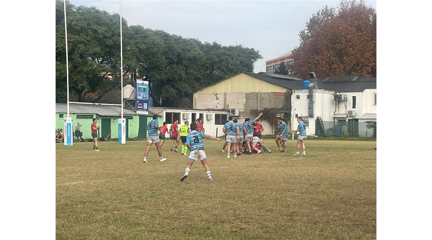 BUEN TRIUNFO DE CIUDAD DE BUENOS AIRES SOBE EL RETIRO