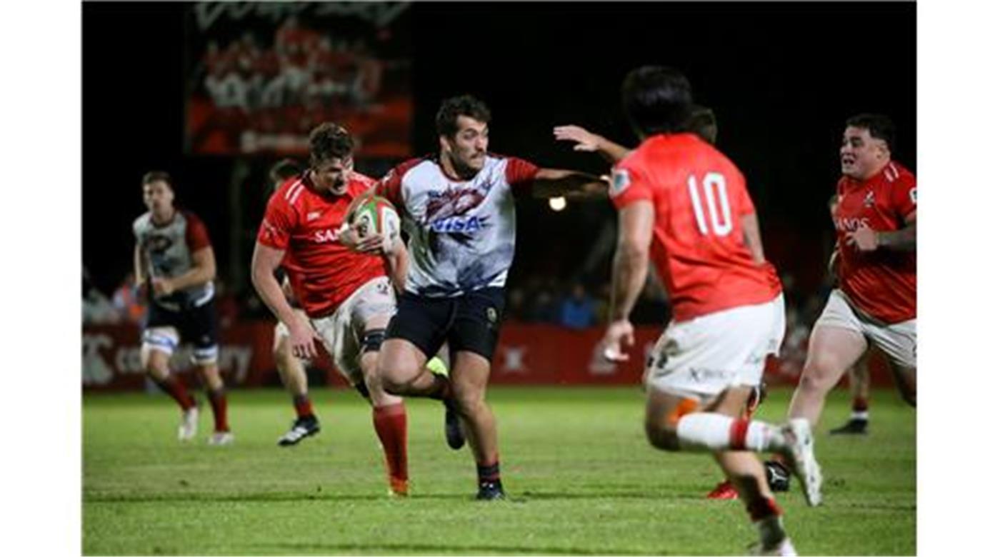 PAMPAS Y DOGOS BAJO LA ATENTA MIRADA DE LOS PUMAS