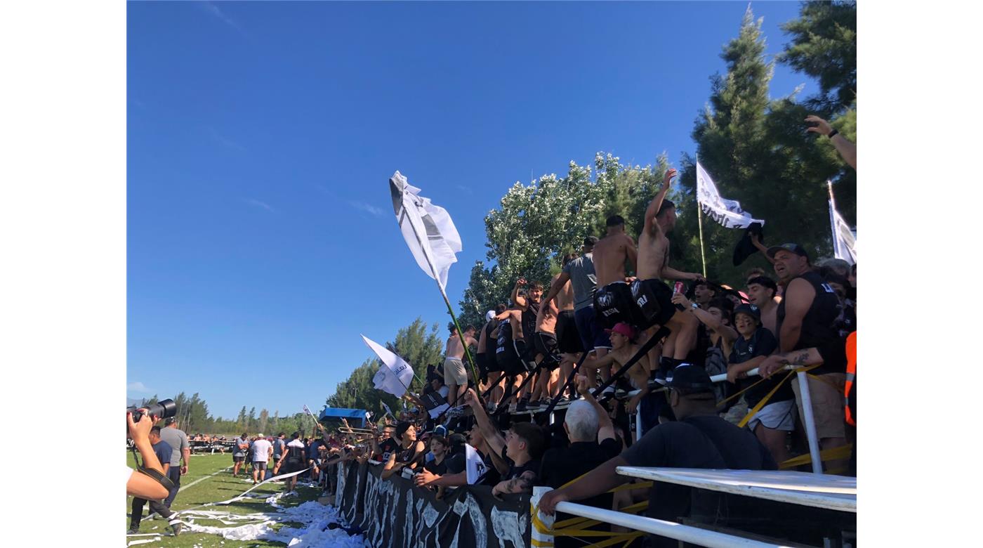 UNIVERSITARIO DE LA PLATA GANÓ EN OLIVARES Y SE  QUEDÓ CON EL SEGUNDO ASCENSO A LA PRIMERA  “A”