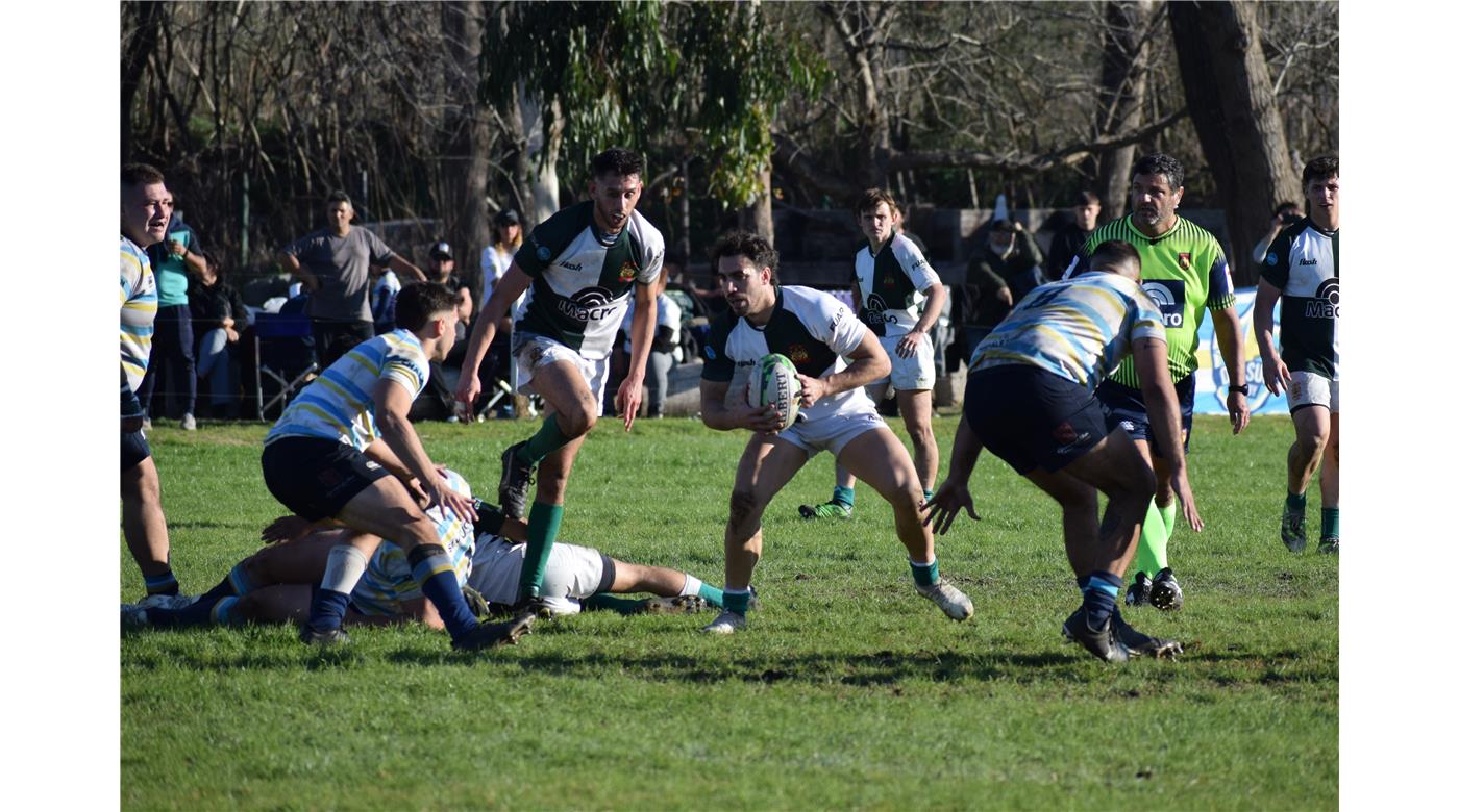 DEL SUR SUMÓ UNA NUEVA VICTORIA Y NO AFLOJA EN LA CIMA