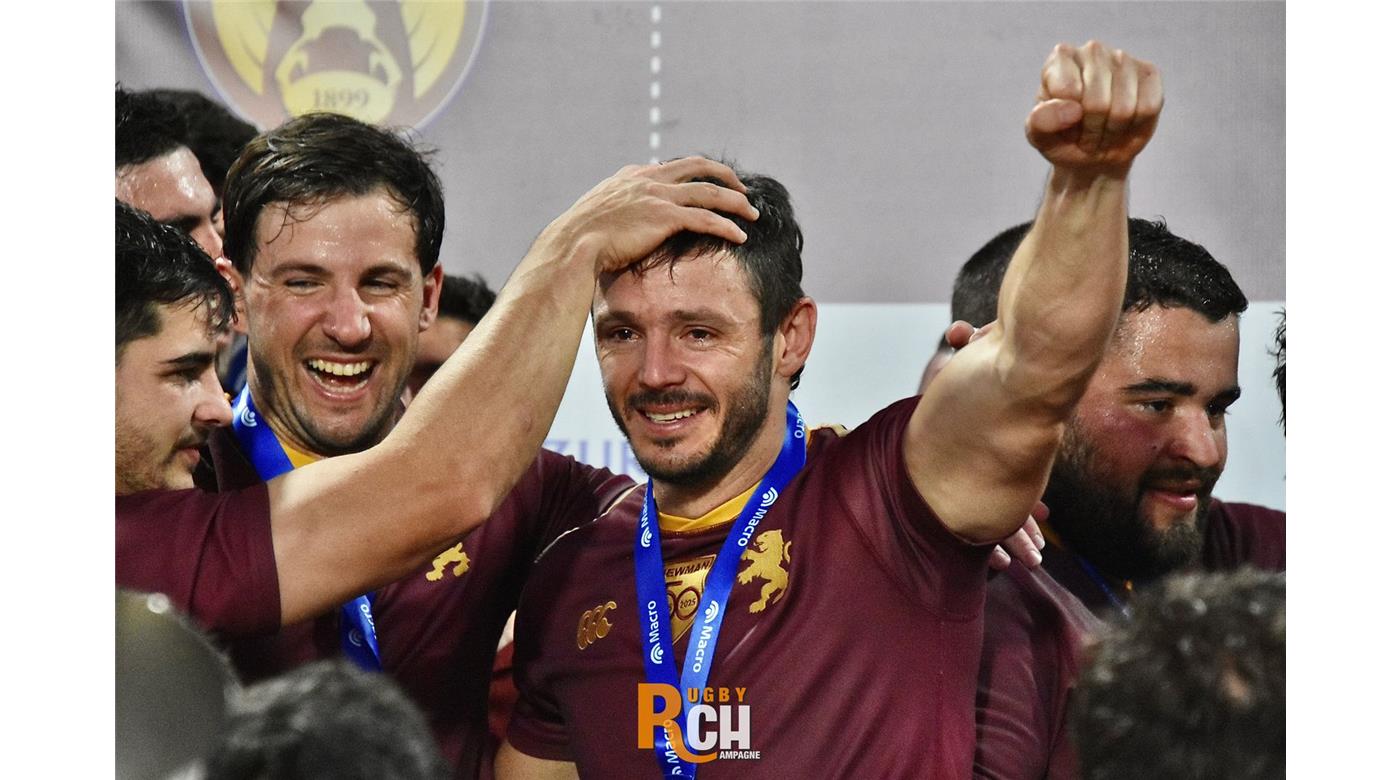 NEWMAN ES EL CAMPEÓN DEL TOP 12 DE LA URBA. DERROTÓ AL SIC 15 A 3 Y FESTEJÓ EL TÍTULO POR PRIMERA VEZ EN SU HISTORIA