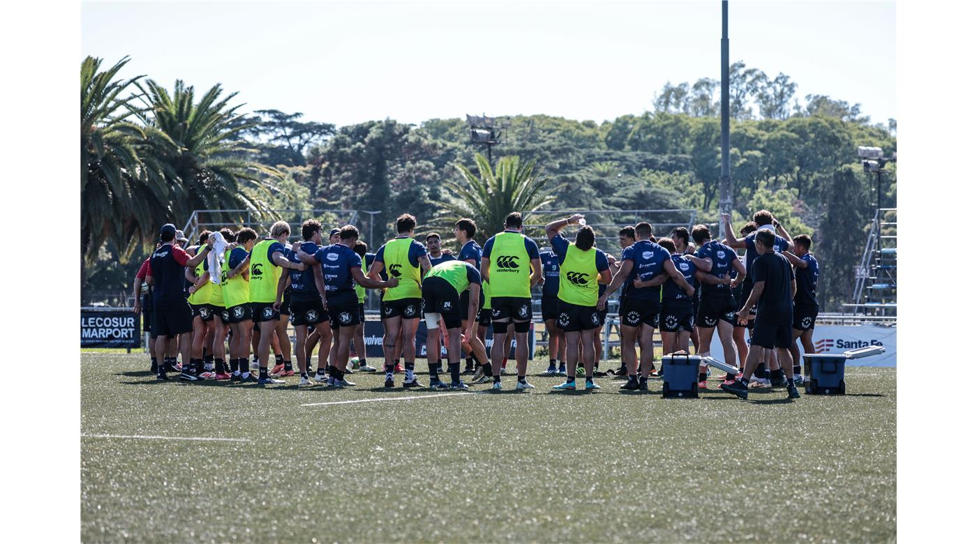 CAPIBARAS XV Y UN INVITADO DE LUJO EN EL ENTRENAMIENTO MATUTINO