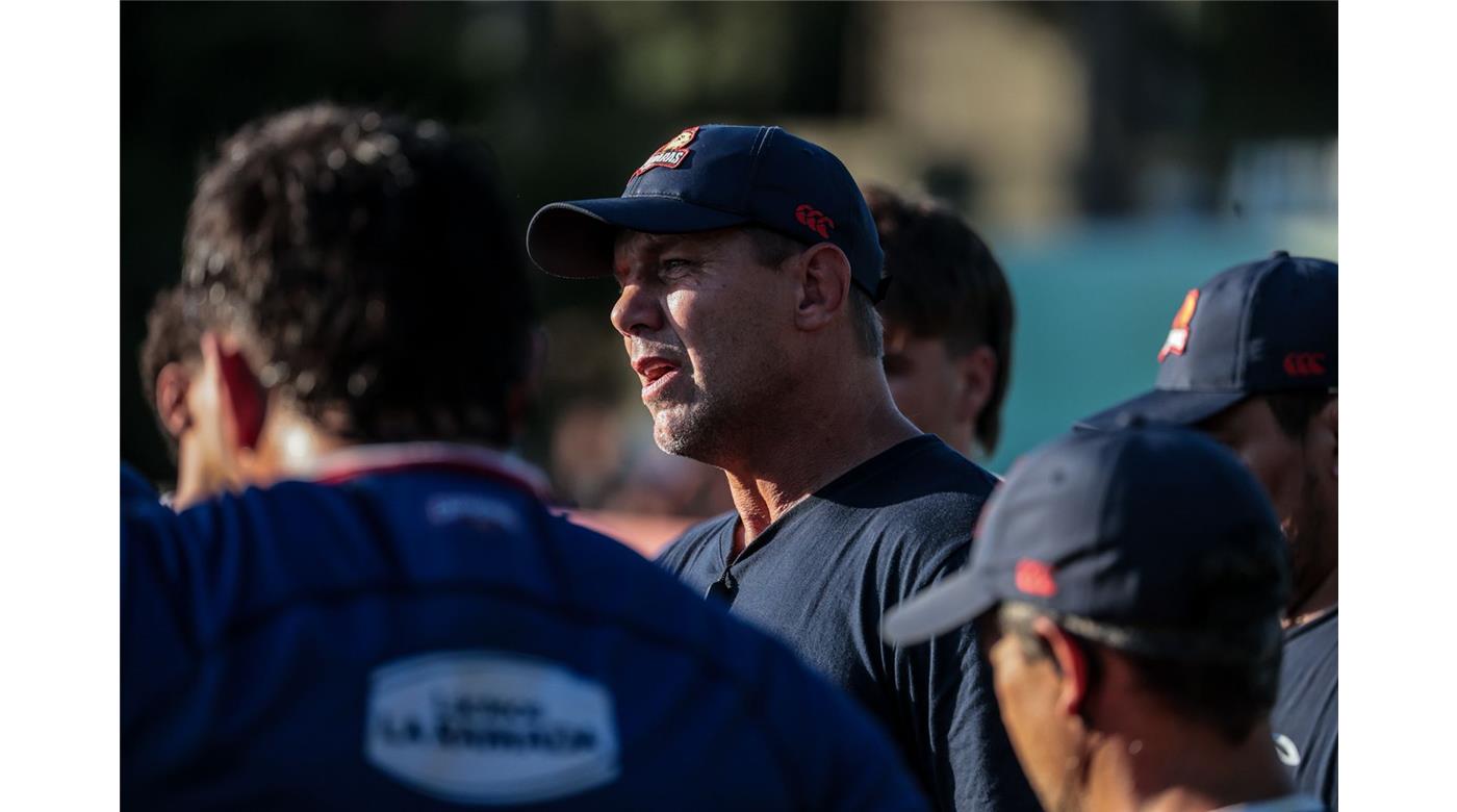 EMPATARON CAPIBARAS XV Y YACARÉ EN EL CALOR DE LA TARDE CORRENTINA 